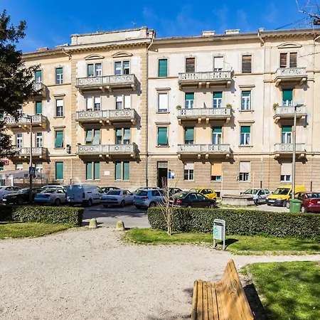 Charming And Historic Old Town Apartament *